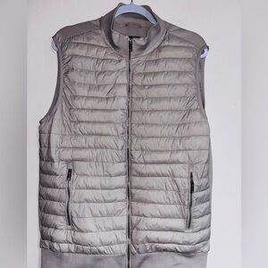 Tahari cream  front Puffer Vest.